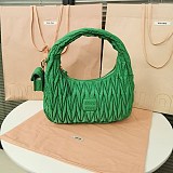 プレゼント最適 ミュウミュウ マテラッセ 偽物 Re-Nylon ホーボーバッグ myi51463
