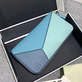 希少色ロエベ 財布 パズル コピー ラウンドジップ ウォレット lol81486