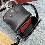 ☆超人気☆ヴァレンティノ ショルダーバッグ VEE レザー クロスボディバッグ Vul83278