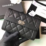 シャネル ウォレット 折りたたみ財布 CCマーク 人気A84302