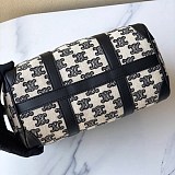 争奪戦 ★セリーヌ ミニボストンバッグ 偽物 トリオンフ刺繍 ブラック 193652CS838NO