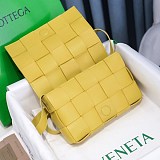 ★日本!!人気！ボッテガヴェネタ カセット スーパーコピー クロスボディバッグ bok12535