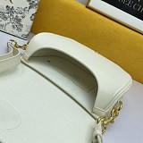《大人気》ディオール BOBBY ミディアムバッグコピー ボックスカーフスキン M9319UMOL_M030