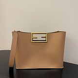 可愛いフェンディ 偽物 ウェイ ミディアム レザーバッグ fei03785