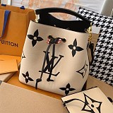 ★関税/送料込★ ルイヴィトン ショルダーバッグ 偽物 CRAFTY ネオノエMM 2WAY モノグラム M56889