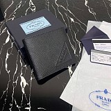 大人気！プラダ コピー ササフィアーノエンボスレザー 財布 ブラック pud62384