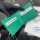 プラダ ササフィアーノエンボスレザー 財布 コピー グリーン put15768