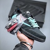 トラヴィススコット 偽物 × ナイキ エアジョーダン1 ロー OG SP「ティファニー ブルー」DM7866-663