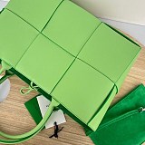 すぐ届 ボッテガヴェネタ ミディアム アルコ トートバッグ 偽物 boj12427