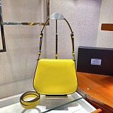 《大人気》プラダ★フラップ付きクレオショルダーバッグ 偽物 puy98195