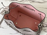 欲しい♡超限定♪ルイヴィトン ベラ マヒナレザー 偽物 ショルダーバッグ★ミストグレー M57536