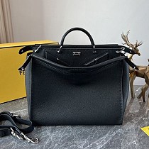 フェンディ ピーカブー コピー アイシーユー ミディアム fel94589 フェンディ ピーカブー コピー アイシーユー ミディアム fel94589