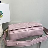 n級品 おすすめプラダ 偽物 パデッドナッパレザー ショルダーバッグ puz72378