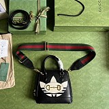 話題コラボ アディダス×グッチ 偽物 ホースビット1955 ミニバッグ 677212U3ZDG8726 677212U3ZDG8726