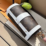 可愛い ルイヴィトン ショルダーバッグ 偽物 可愛いサイズ感 m81485