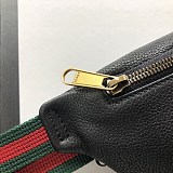 グッチ レトロ ロゴ レザー ベルトバッグコピー 5277920 GCCT 8164
