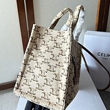■セリーヌ 偽物■スモール Cabas タイス トリオンフキャンバスプリント 199162EZ6