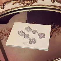 大人気!!新色 ヴァンクリーフ&アーペル マジック偽物 アルハンブラ イヤリング、3モチーフVCARN9MR00 大人気!!新色 ヴァンクリーフ&アーペル マジック偽物 アルハンブラ イヤリング、3モチーフVCARN9MR00