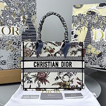 ブティック♪ディオール ブックトート コピー バッグ ミディアム 刺繍 dew53732