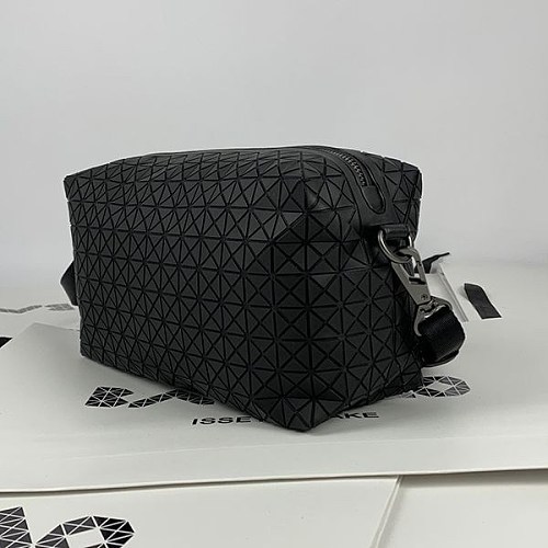 使い勝手良し【BAOBAO ISSEY MIYAKE 偽物】カルトンマット クロスボディバッグ bay07661