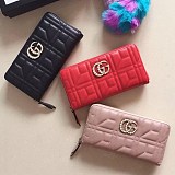 グッチ GGマーモント パール装飾 ラウンドジップコピー 長財布