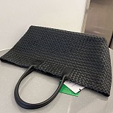 完売必至ボッテガ ヴェネタ Cabat ラージ トートバッグ 偽物 bou09249