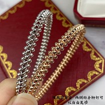 人気急上昇クラッシュ ドゥ カルティエ ブレスレット スーパーコピー 2色 kav28933 人気急上昇クラッシュ ドゥ カルティエ ブレスレット スーパーコピー 2色 kav28933