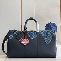 21-22AWルイヴィトン× NIGO キーポル 偽物 バンドリエール 50 vuy21908 21-22AWルイヴィトン× NIGO キーポル 偽物 バンドリエール 50 vuy21908