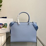 大人気！プラダ 偽物 サフィアーノレザー ハンドバッグ pue87184