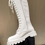大人気！ルイヴィトン フラットハイブーツ コピー vus05521