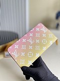 ルイヴィトン 財布 コピー ジッピー ウォレット ピンク LV20329