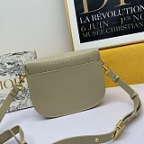 ディオール BOBBY ミディアムバッグ コピーボックスカーフスキン M9319UMOL_M39U