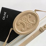 すぐ届くセリーヌ OVAL SHOULDER CLUTCH トリオンフ 偽物 Cef35437