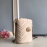 グッチGGマーモントミニ バケットバッグコピー ショルダーバッグ575163 DTDRT 6433