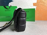 欲しい♡超限定♪ボッテガヴェネタ パデッドカセット コピー ショルダーバッグ ゴールド仕上げ 591970VCQR18425