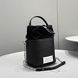 マルジェラ カメラバッグ 偽物 5AC ミディアム ショルダーバッグ S61WG0035P
