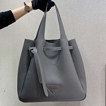 定番 入手困難品!プラダ カーフ ハンドバッグ 偽物 pud53340 定番 入手困難品!プラダ カーフ ハンドバッグ 偽物 pud53340