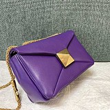 希少色ヴァレンティノ ワンスタッズ コピー ナッパレザー チェーンバッグ 激安 Vux09113