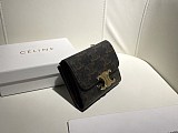 人気急上昇 セリーヌ スモール トリオンフウォレット シャイニー ペプル Cej26197