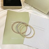 目を惹くカラー ヴァン クリーフアンドアーペル ペルレゴールドパールブレスレット偽物 VCARO7A800