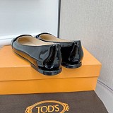 人気No1【トッズ 偽物】チェーンモチーフ フラットシューズ tom99666