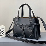 ☆新作☆ ロエベ ショルダーバッグ コピー ゲート トップハンドル ミニ ゲート lov94967