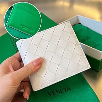 ボッテガヴェネタ 偽物 イントレチャート 二つ折りウォレット box46937 ボッテガヴェネタ 偽物 イントレチャート 二つ折りウォレット box46937