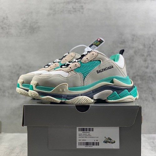21AW新作 バレンシアガ コピー Triple S スニーカー トリプルソール bai60852
