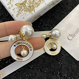 ギフトに最適♪ディオール ピアス 偽物 メタル レジンパール del13478