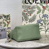 セール新作22AW ロエベ キュービィバッグ ラージ グレインカーフ 偽物 loy91831
