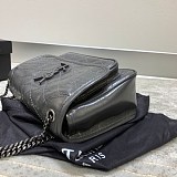 累積売上総額第１位！サンローラン ショルダーバッグ 偽物 ニキ ミディアム クリンクルヴィンテージレザー 2モデル 6331580EN0430