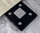 日本未入荷フェンディ 偽物 アンダーアームバッグ fee67941