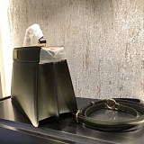 完売必至フェンディ ピーカブー 偽物 アイシーユー スモール レザーバッグ feh31625