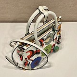 目を惹くカラープラダ スーパーコピー ガレリア レザー スモールバッグ pue33414